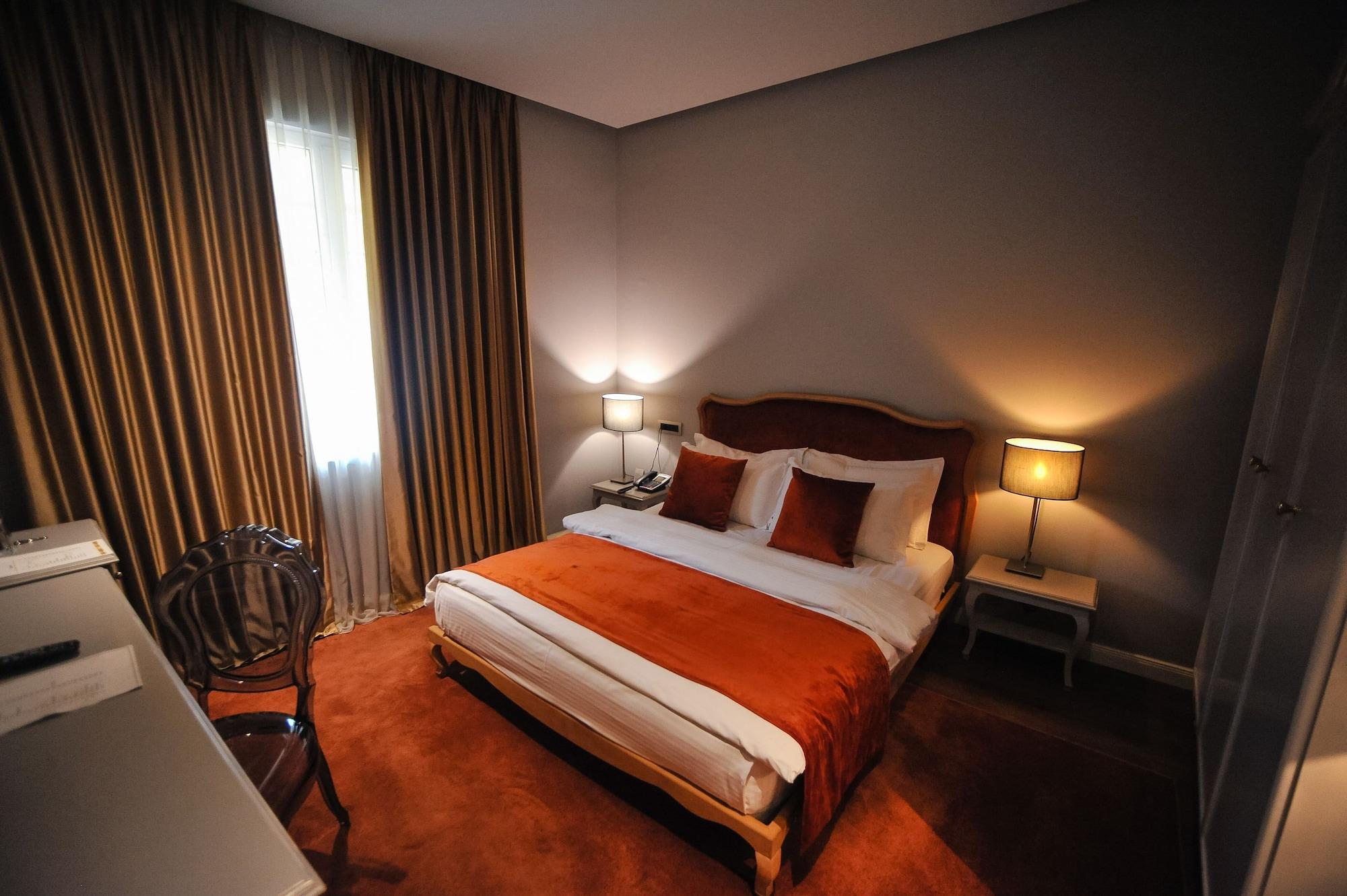Classic Hotel Τίρανα Εξωτερικό φωτογραφία