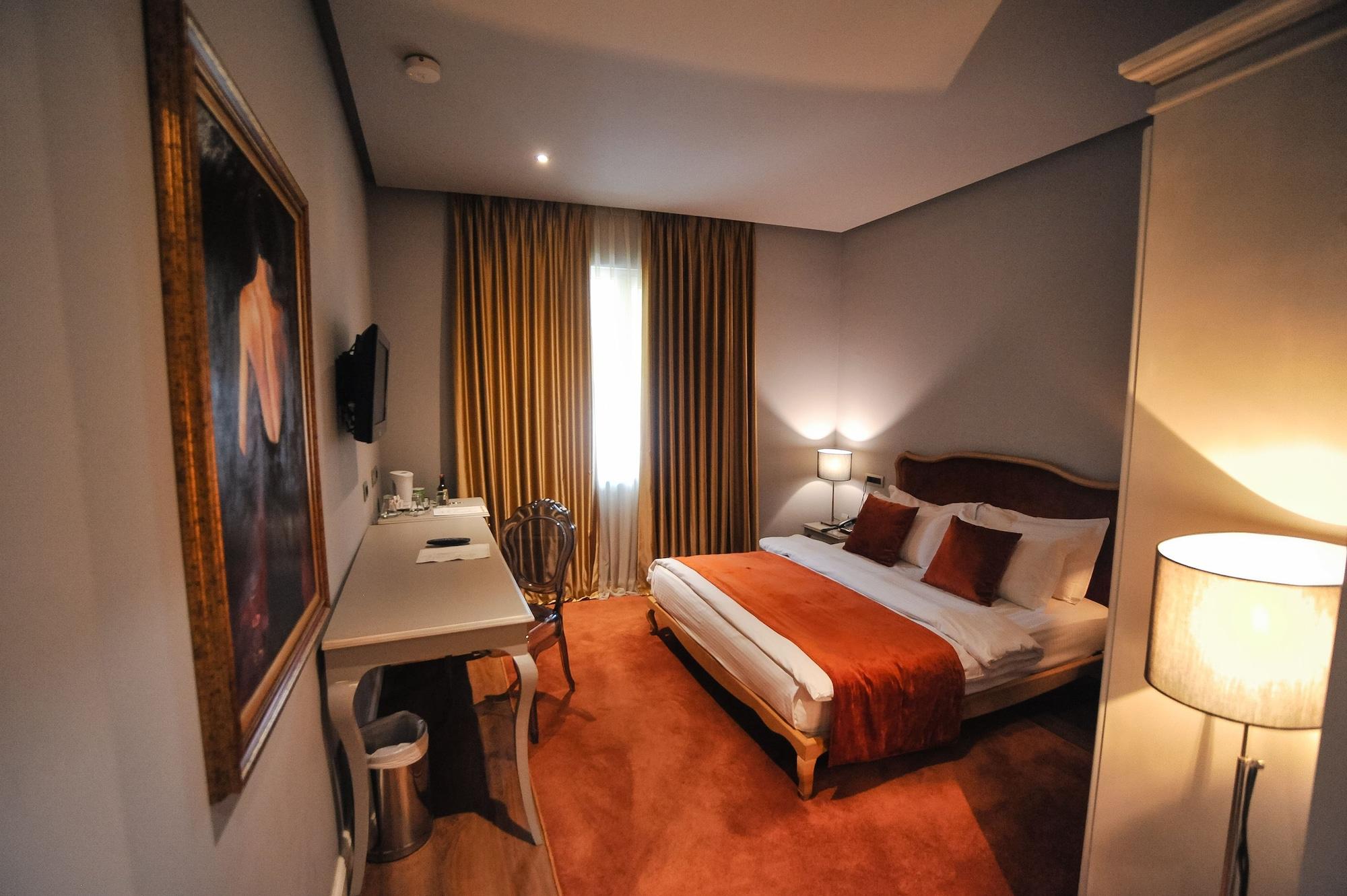 Classic Hotel Τίρανα Εξωτερικό φωτογραφία