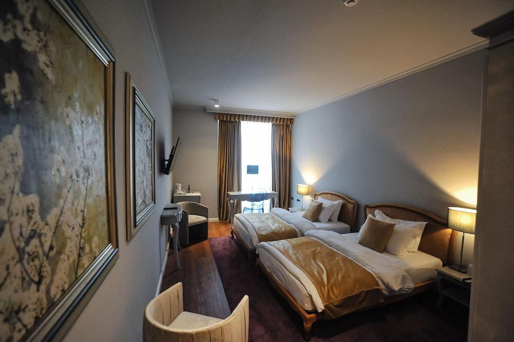 Classic Hotel Τίρανα Εξωτερικό φωτογραφία