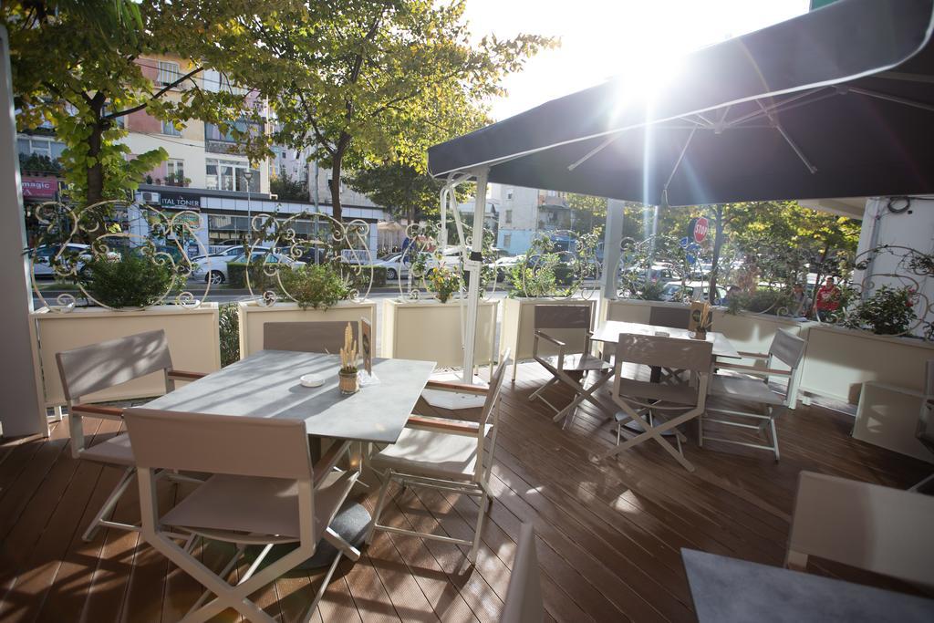 Classic Hotel Τίρανα Εξωτερικό φωτογραφία