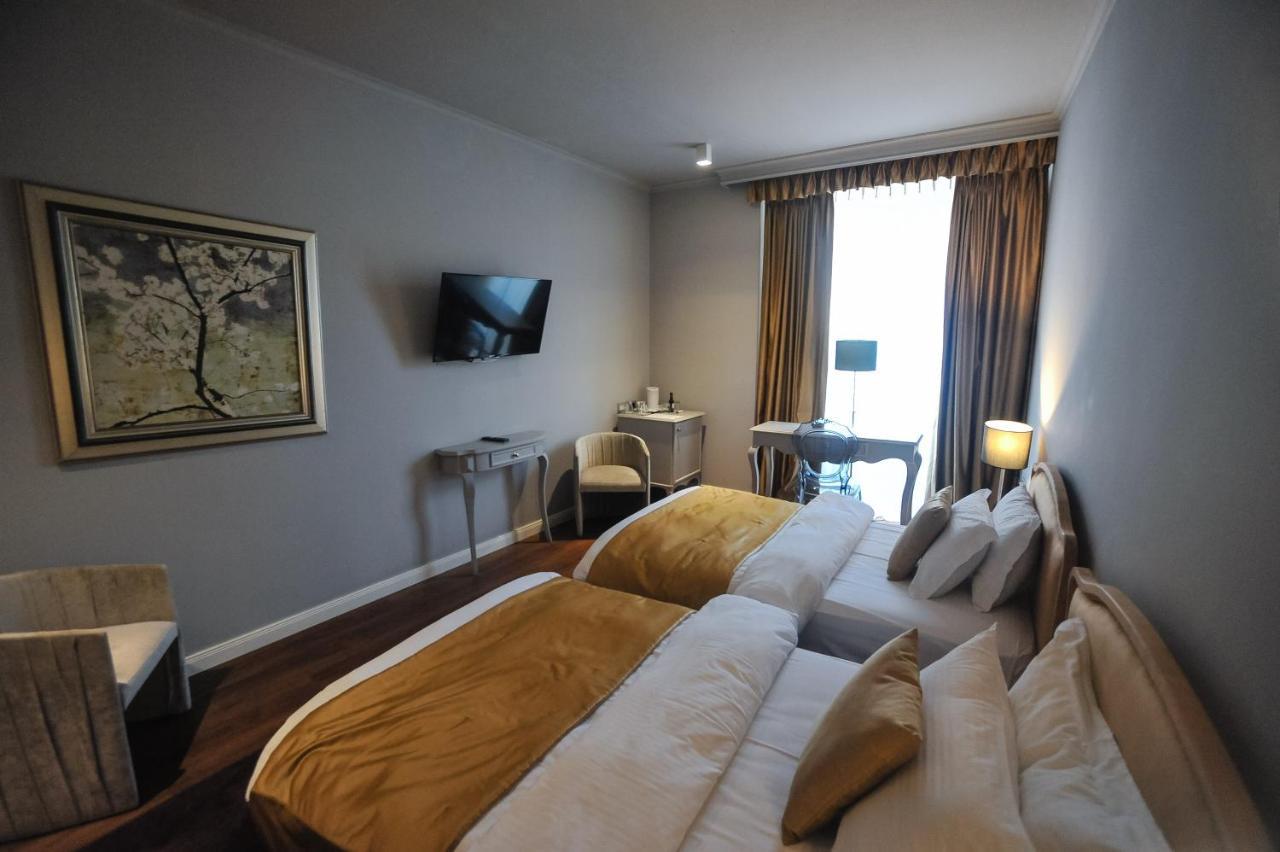 Classic Hotel Τίρανα Εξωτερικό φωτογραφία