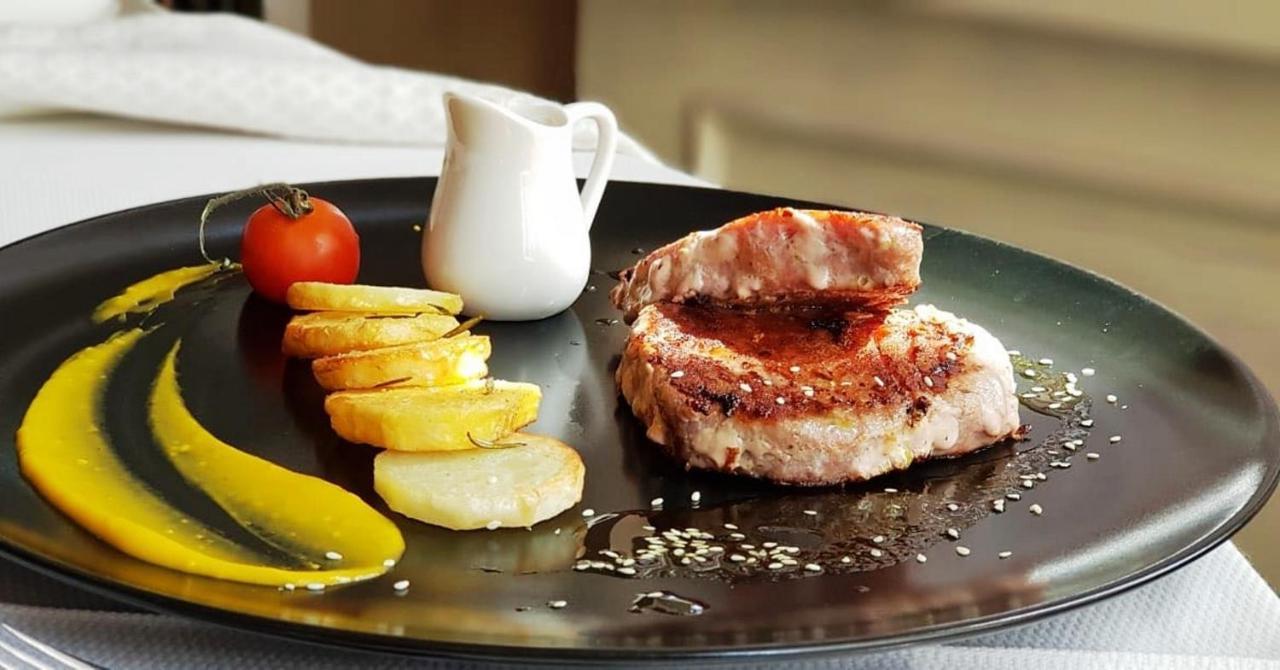 Classic Hotel Τίρανα Εξωτερικό φωτογραφία